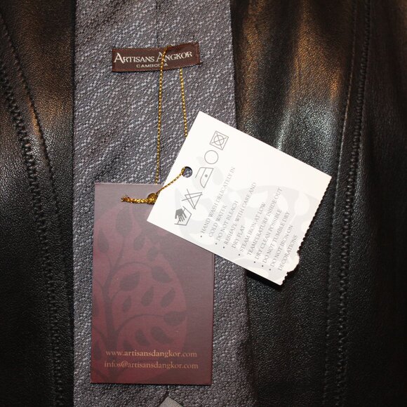 Elegant Grey Silk Neckwear TIE by Artisans Angkor NWT - Picture 5 of 7